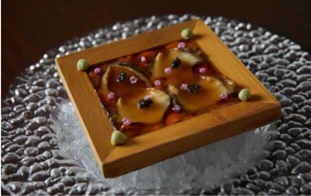 生ウニとアワビのゼリー